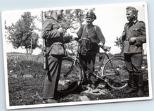 Reichspost Briefträgerin mit