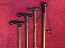 Los Von 4 Alten Ruten Aus Nadelholz Und Gefärbtem Holz