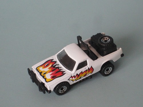 Matchbox ruff trek holden - matchbox,