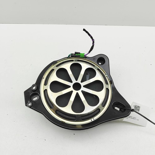 Mercedes benz w213 subwoofer - mercedes-benz,