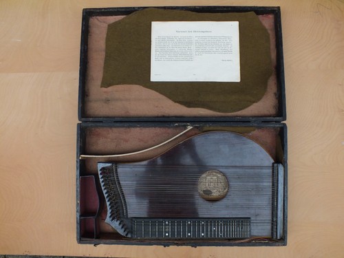 Alte zither von max - alte,