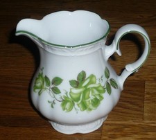 1 Milchkännchen  Grüne Blume