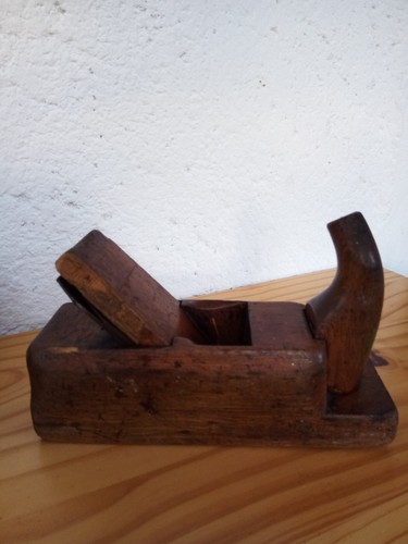 Werkzeug alter holzhobel - werkzeug,