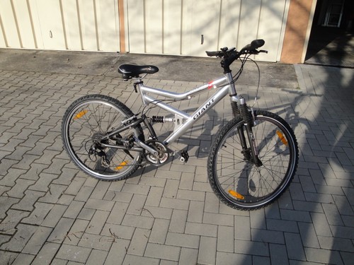 Giant fahrrad voll gefedert - giant,
