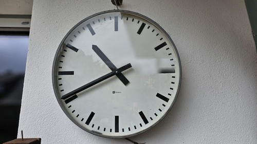 Alte wanduhr bahnhofsuhr - alte,