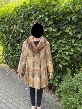 Taillierter Bisam Pelz-Mantel