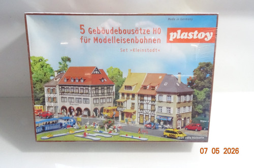 Plastoy bausatz kleinstadt - plastoy,