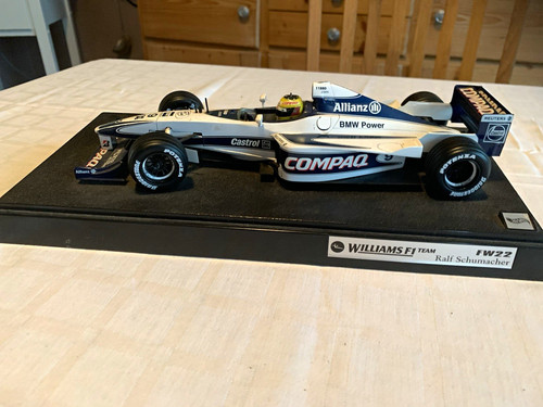 Hot wheels williams f1 - hot, 1:18