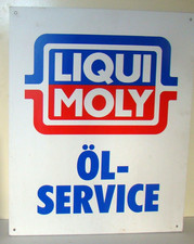 großes Schild aus Kunststoff