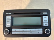 Autoradio RCD 300 1K0 VW Golf V, Passat und weitere VW-Modelle. OHNE Code.
