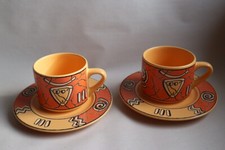 2 Tassen mit Untertassen /
