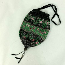 A030 Antike Perlenstickei