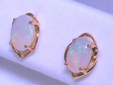 Opal Ohrstecker 750 Gelbgold