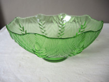 dekorative Pressglas-Schale