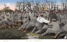 772366) Soldaten AK 1. WK "Tauziehen" 