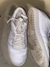 Sehr Oft Getragene Sportschuhe