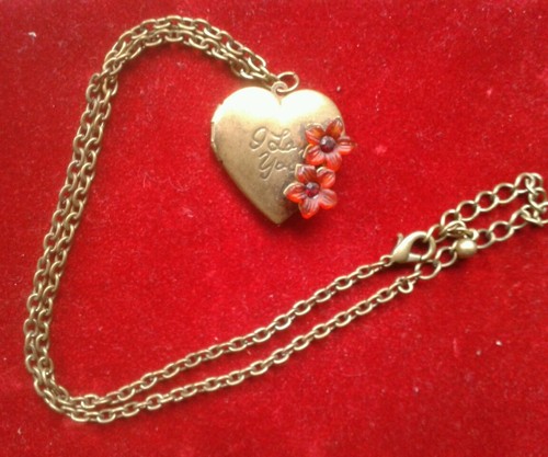 Herzcollier mit herzmedaillon - herzcollier,