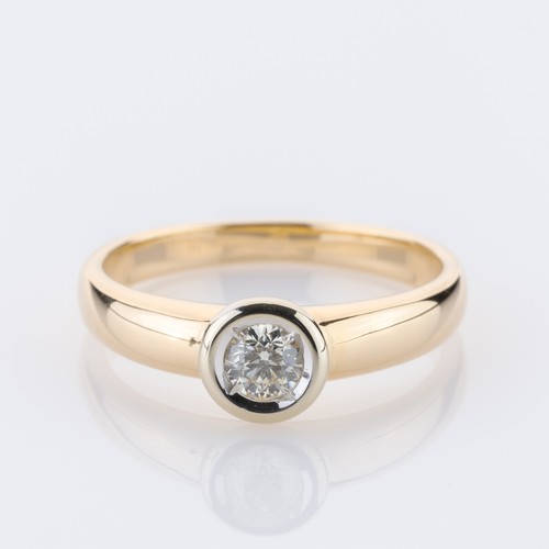 Ring aus 585er - , weiß-