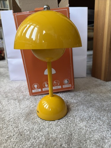 Flower pot table lamp - table,