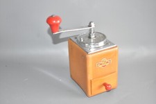 Schöne alte Kaffeemühle von