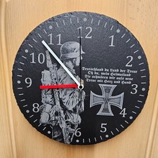 Wehrmacht Soldat Wanduhr aus Schiefer Orden Eisernes Kreuz Landser MG34 Schütze