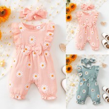 Neugeborenes baby mädchen - neugeborenes,