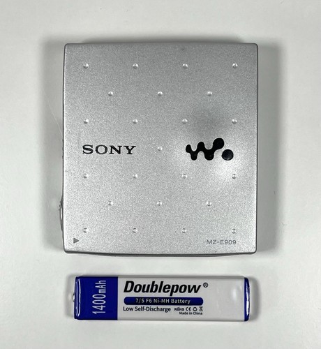 Sony e909 walkman portable - sony,