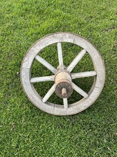 Rustikales Wagenrad Massivholz