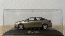 Opel Astra J 1:43 Beige