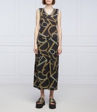 Letter Lines ✨ Marc Cain