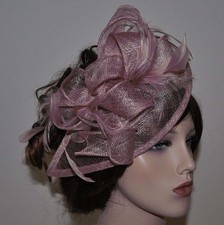 Fascinator am Haarreif Haarschmuck Hochzeit Federn Blume MAUVE TAUPE lila beige