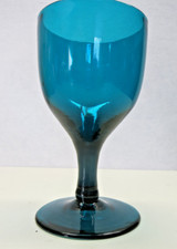 Val St. Lambert, Russisch-blau