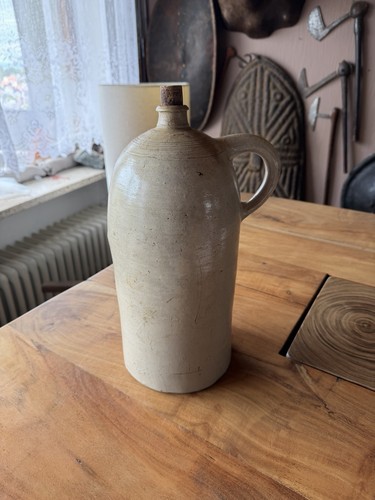 Großer krug aus - großer,