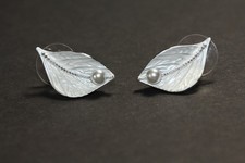 Ohrstecker Blatt Motiv