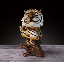 Tiger Figur Majestätisch