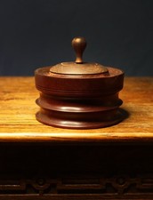 Vintage gedrechselte Holz