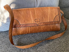 VINTAGE ESCORT CLUTCH /