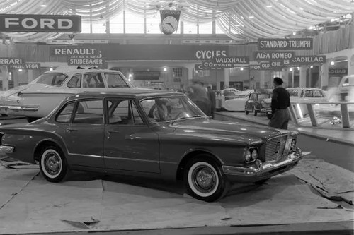 Plymouth valiant motor - motor, show