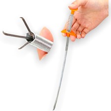 Pipe cleaning spiral claw