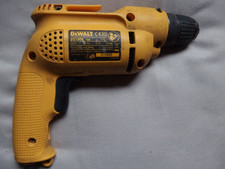 DeWALT D21008 Bohrmaschine 550W, Rechts-Linkslauf