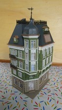 Stadthaus mit Türmchen, im EG Bankfiliale, H0, gebraucht