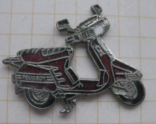 PEUGEOT MOTORROLLER .............................. älterer Motorrad - Pin (109j)