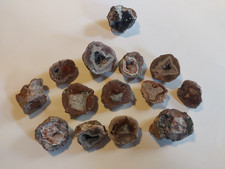 13 Stk . kleine Geode Achat / Druse + 1  ?