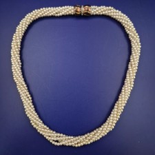 Elegante Damen Kette aus