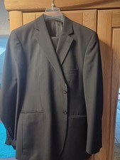 Eleganter Nadelstreifenanzug