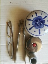 Nußknacker! Steingutdöschen! Minihumpen! Brille! Metermaß zum Ausrollen!