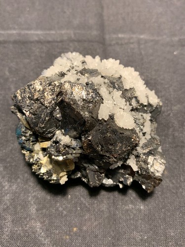 Tetraedrit sphalerit quarz - sphalerit,,