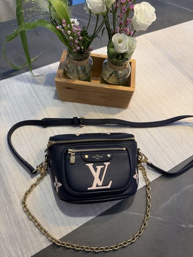 Louis vuitton mini bumbag - louis,