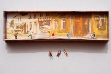 MERTEN Miniaturfiguren N *unbenutzt* Box 2197 Spielende Kinder + 3 extra Figuren