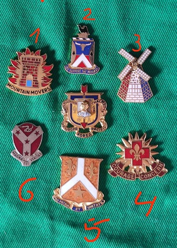 Army unit crest 7 - ,